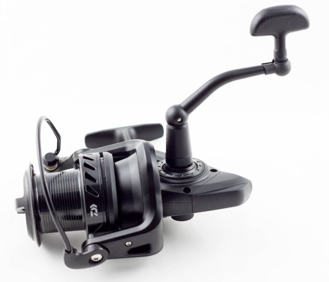 Катушка DAIWA Black Widow 5500A Катушка DAIWA Black Widow 5500A